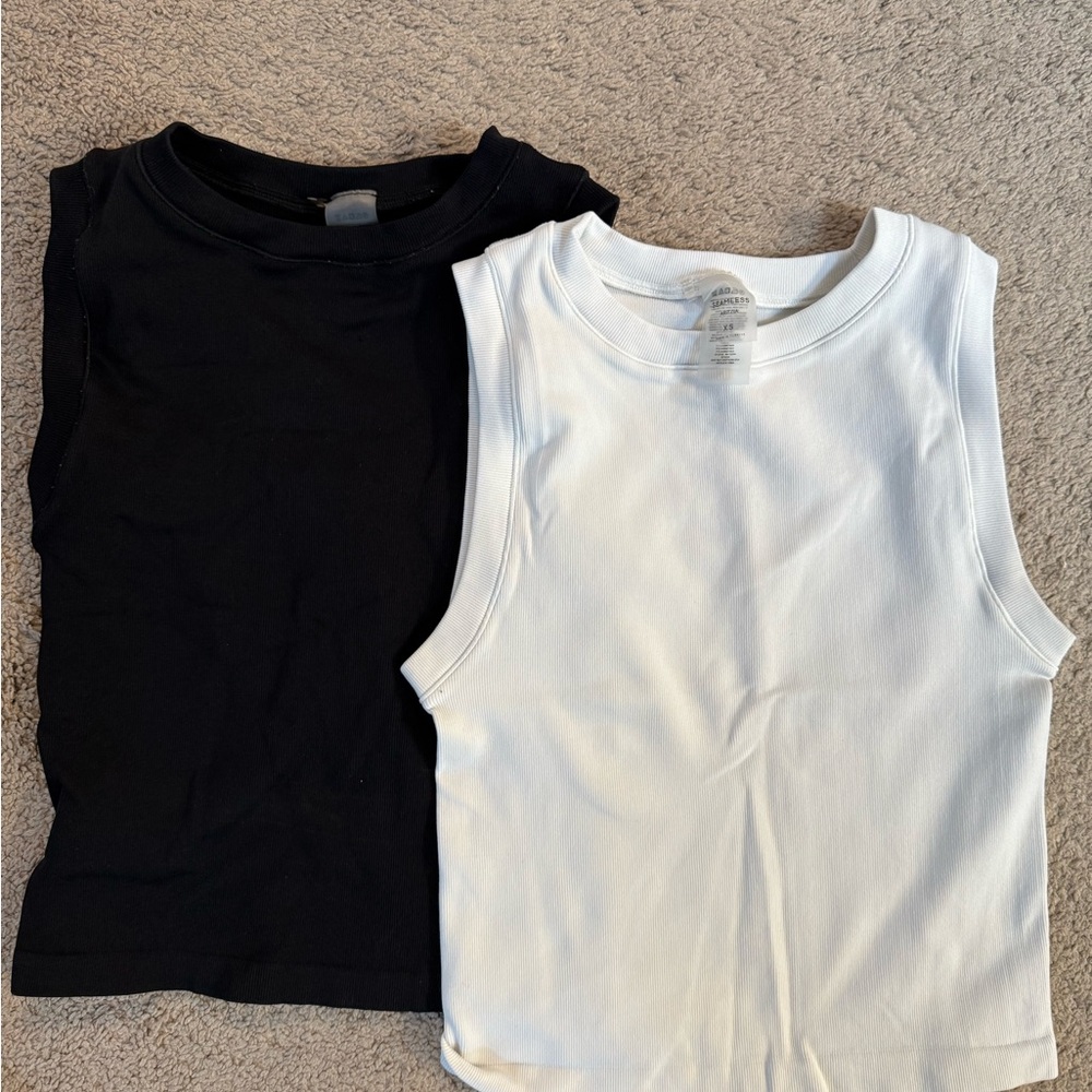 Aritzia Black and White Ribbed Tank Tops